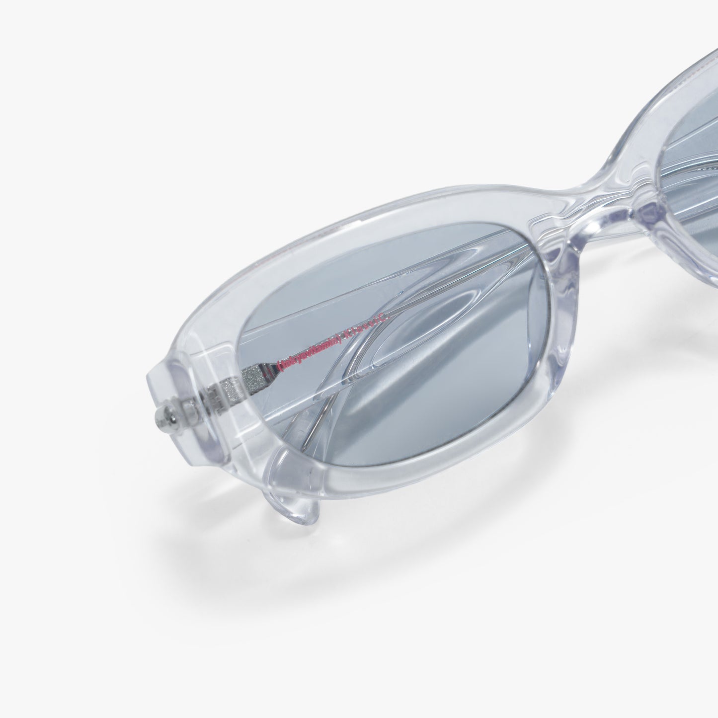 KLASSIC. PILL SUNGLASSES