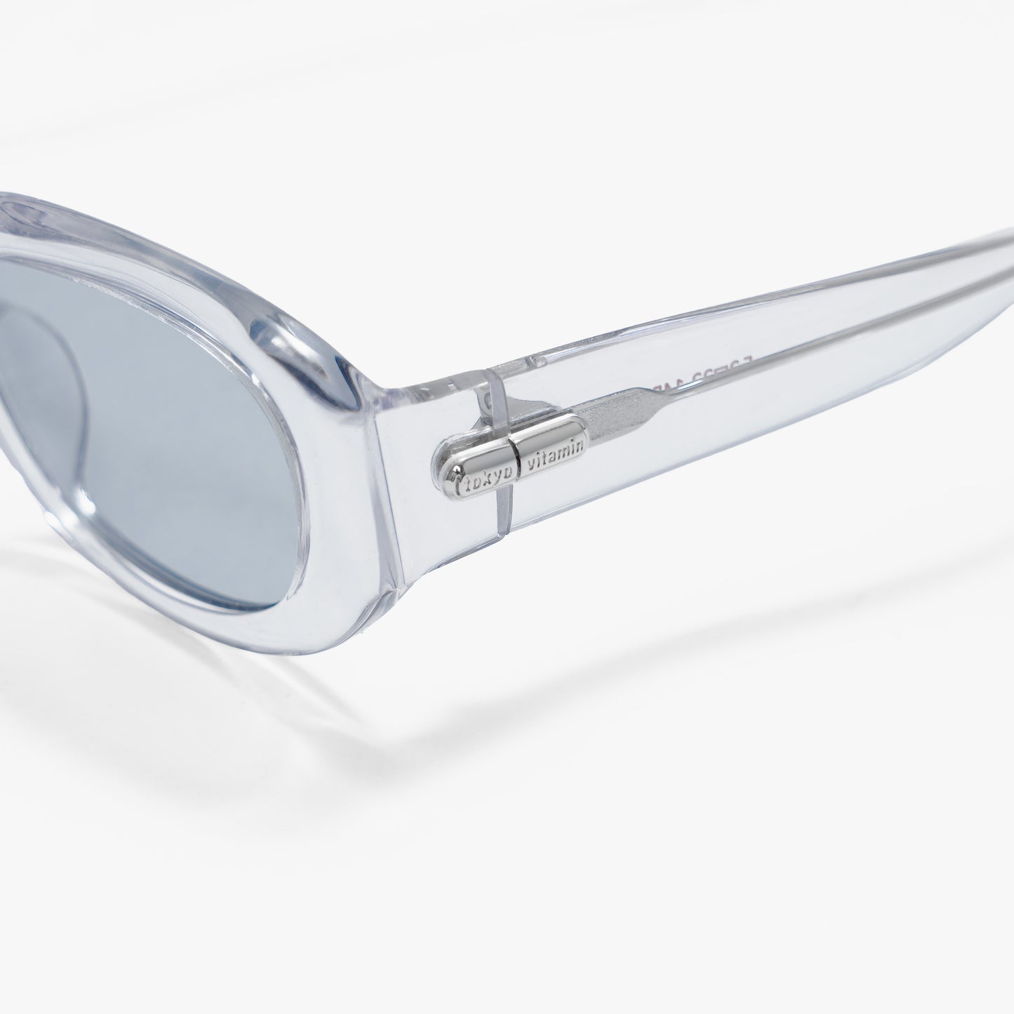 KLASSIC. PILL SUNGLASSES